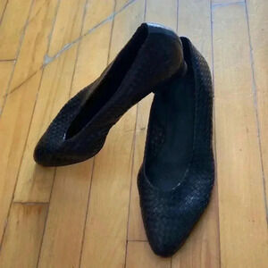 Woven  leather shoes